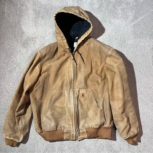 Distressed waxed carhartt duck active jac